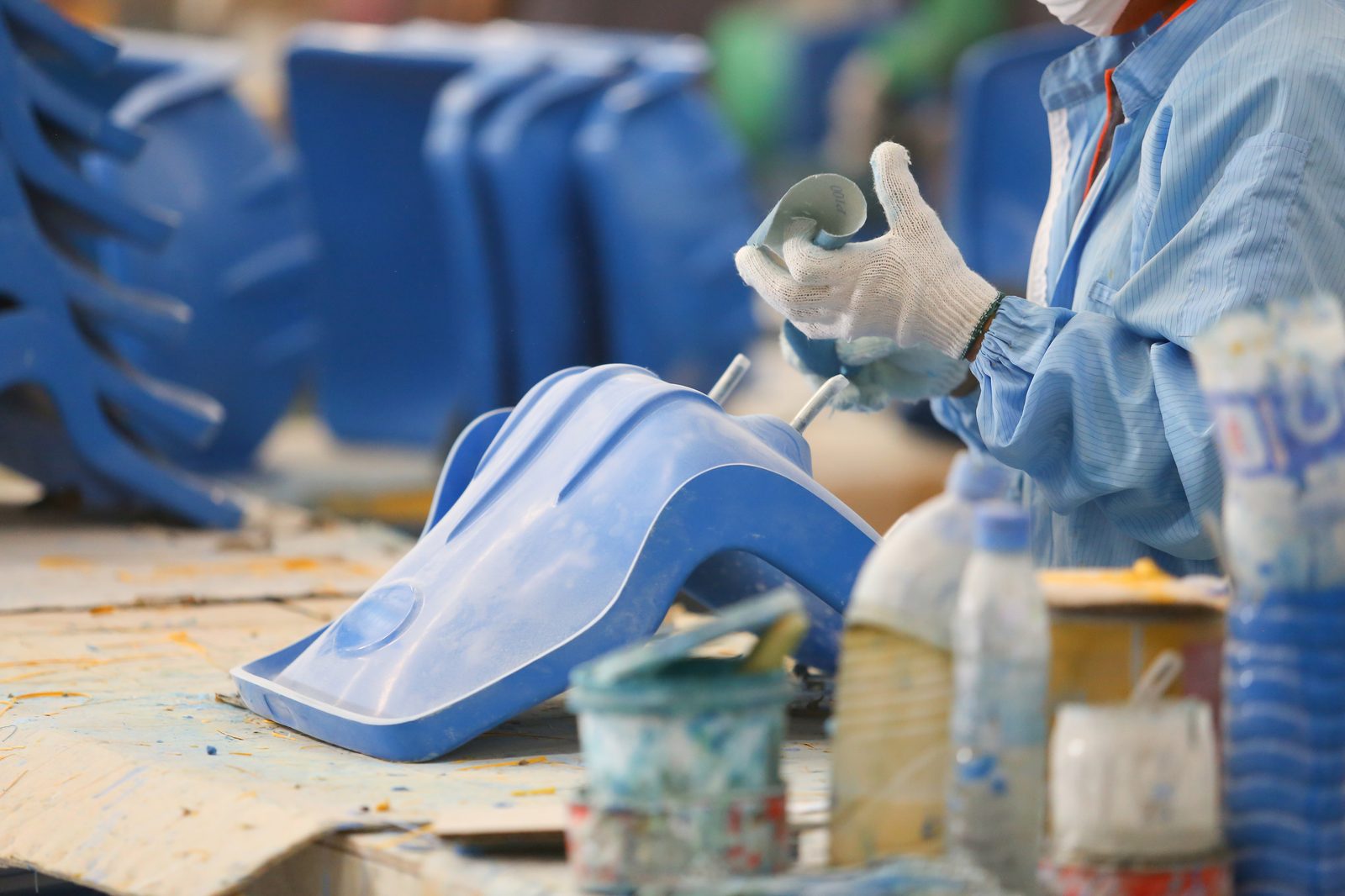 amplastics craftsman at work